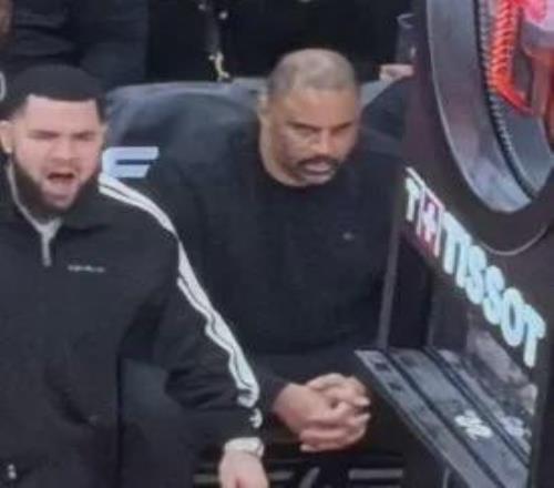 银行新规便,捷老人办业,消除困扰,百家乐视讯,百家乐直播,真人百家乐,在线百家乐,直播平台,百家乐平台