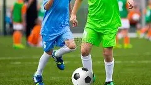 曼城逆袭阿斯顿维拉，B席高空斩、迪亚斯世界波惊艳第14轮对决